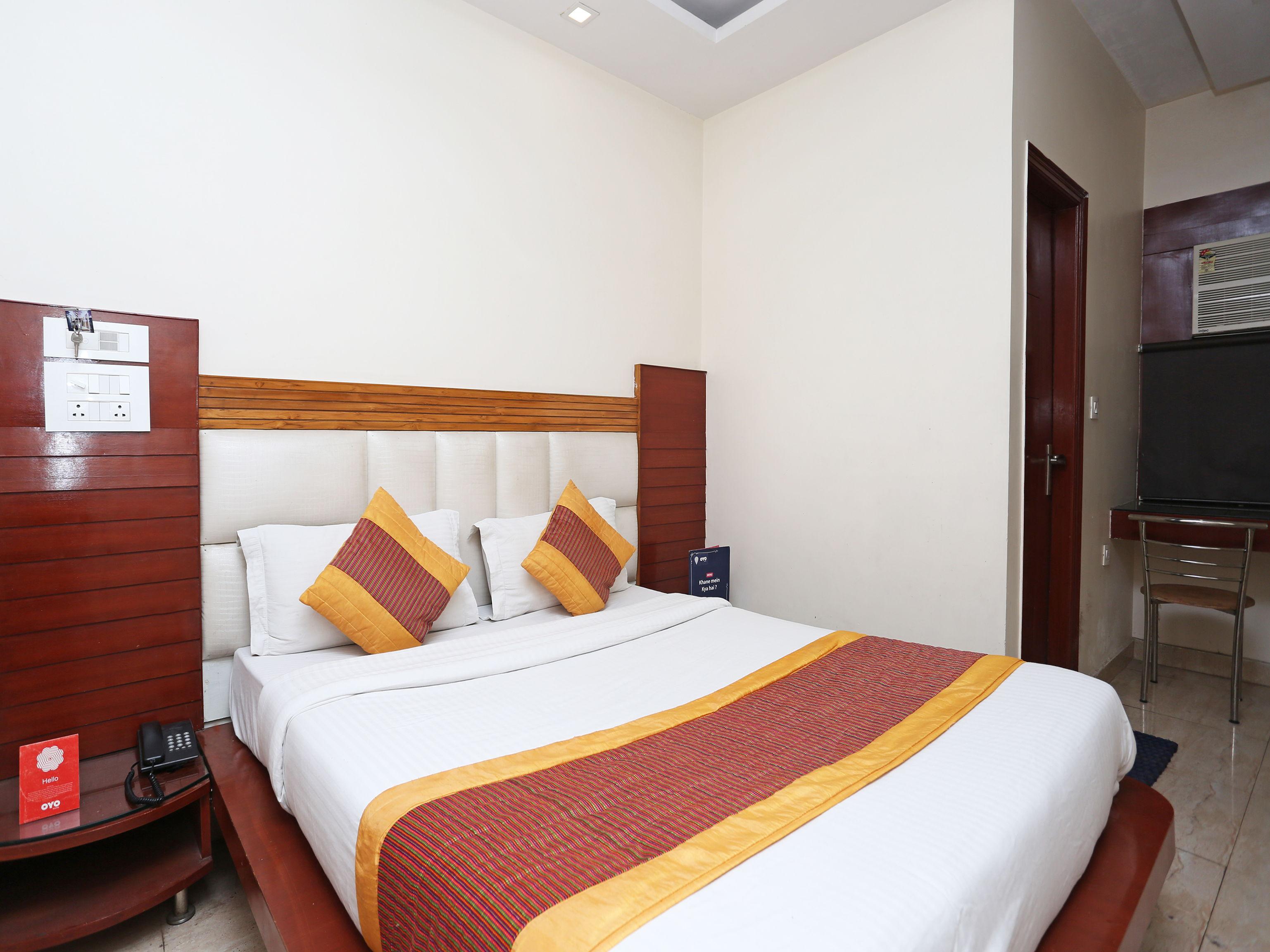 Oyo 6169 Hotel Prem Deluxe Нью-Делі Екстер'єр фото
